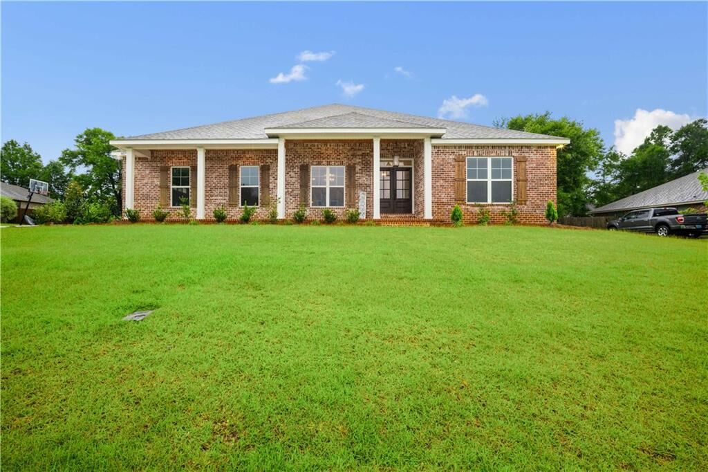 Property Photo:  8579 Silver Maple Drive N  AL 36619 