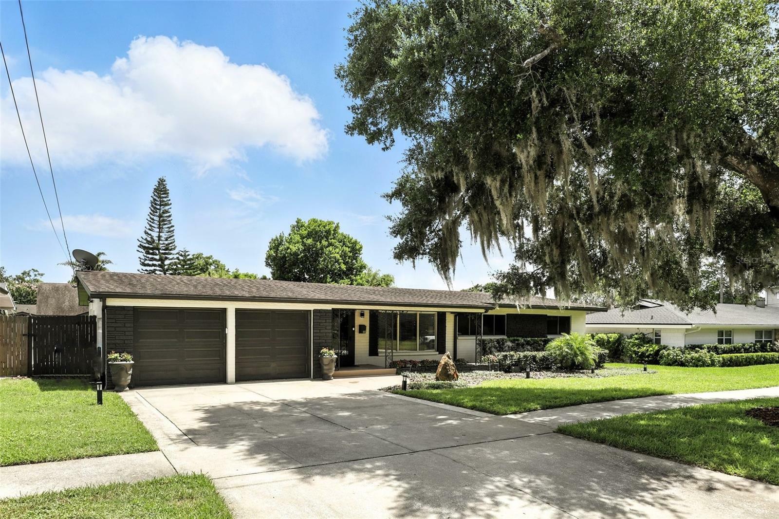 Property Photo:  100 W New Hampshire Street  FL 32804 
