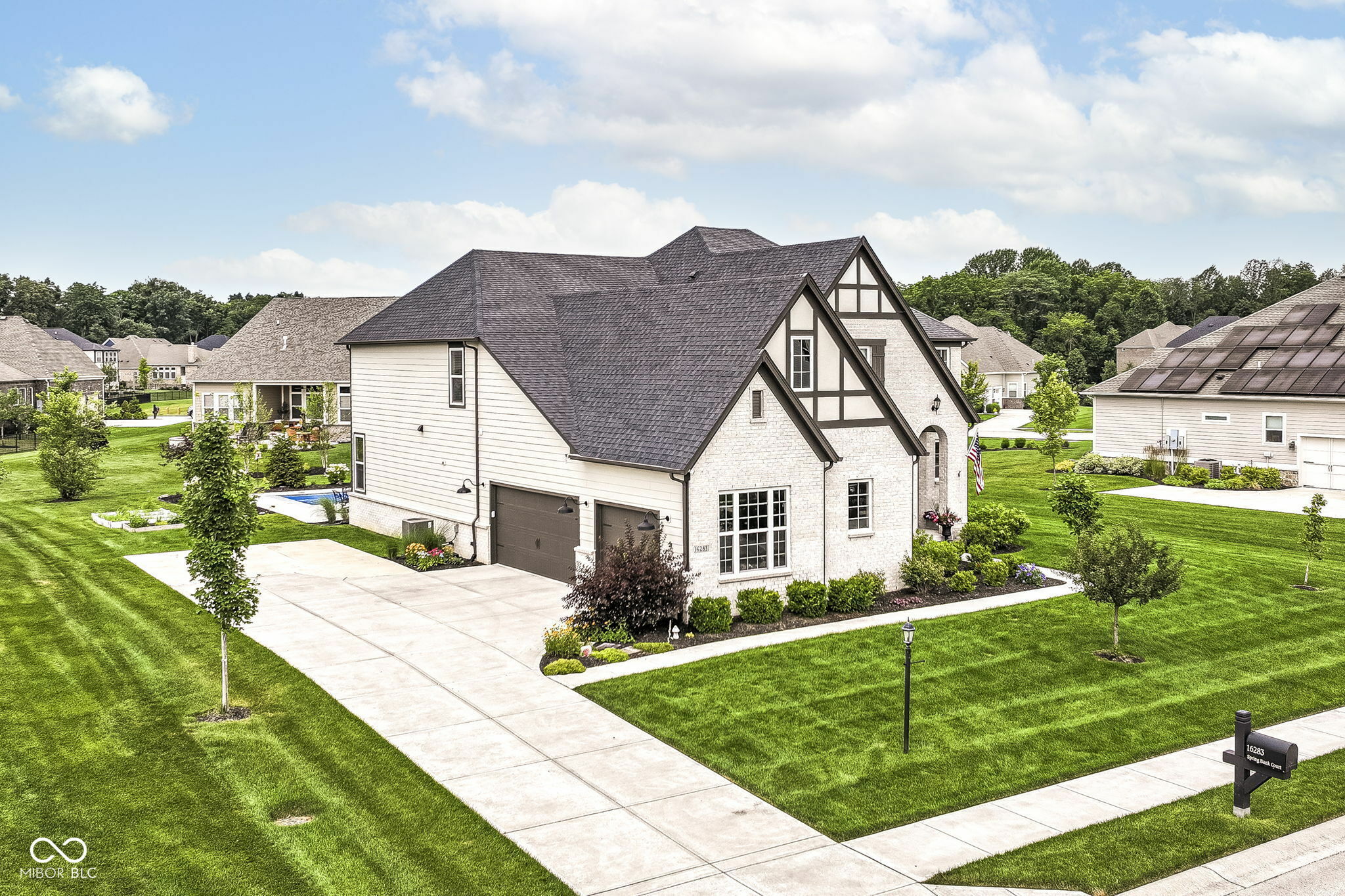 Property Photo:  16283 Spring Bank Court  IN 46040 