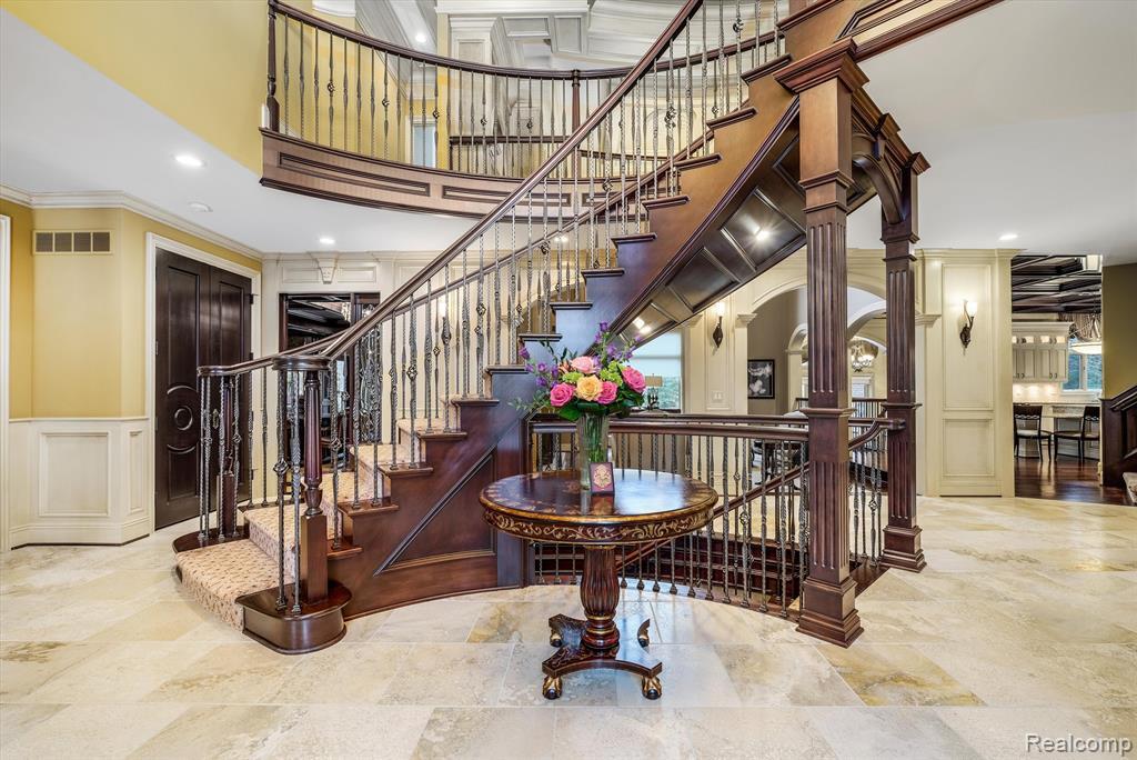 Property Photo:  18198 Shelley Pond  MI 48168 3543 