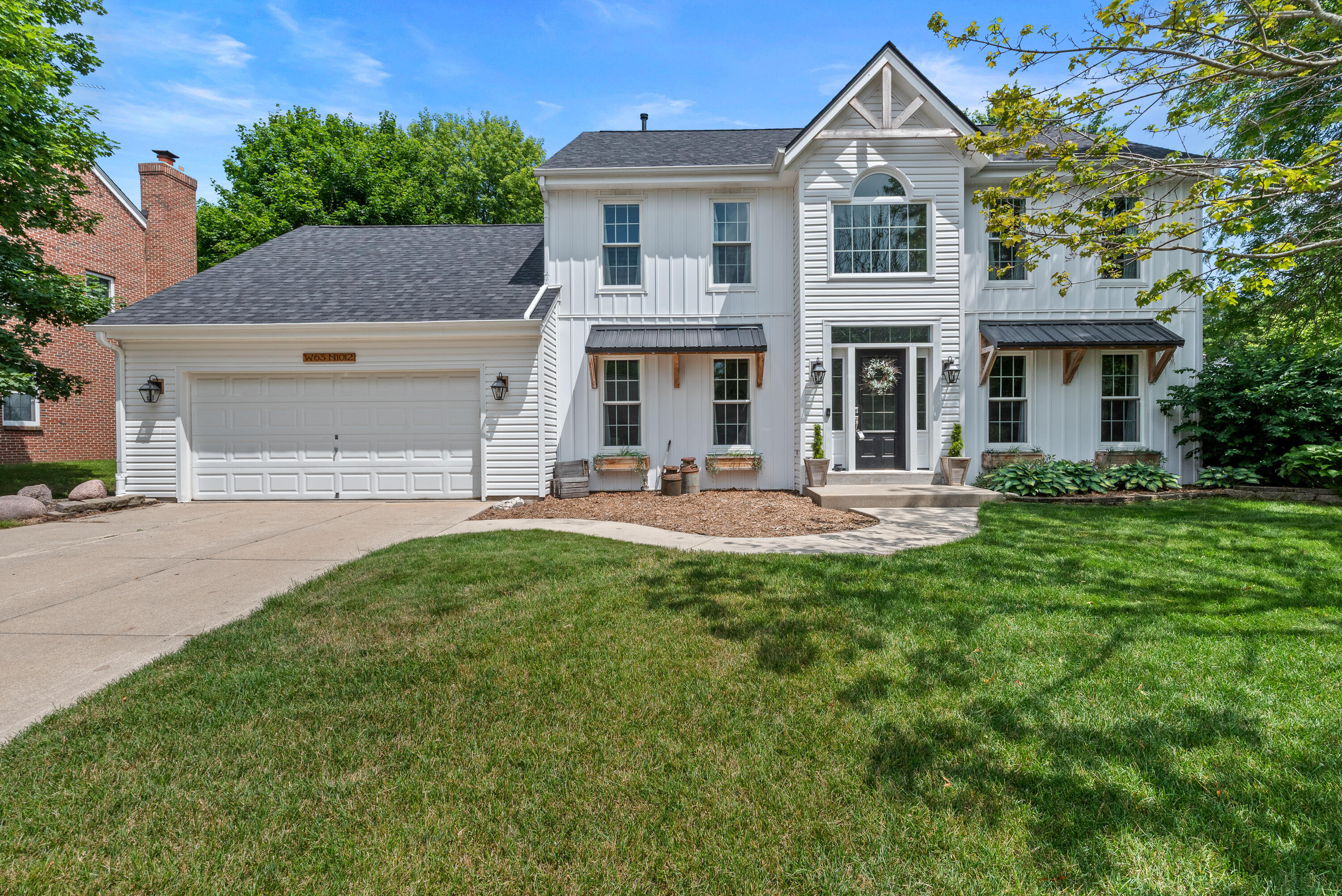 W63n1012 Holly Ln  Cedarburg WI 53012 photo