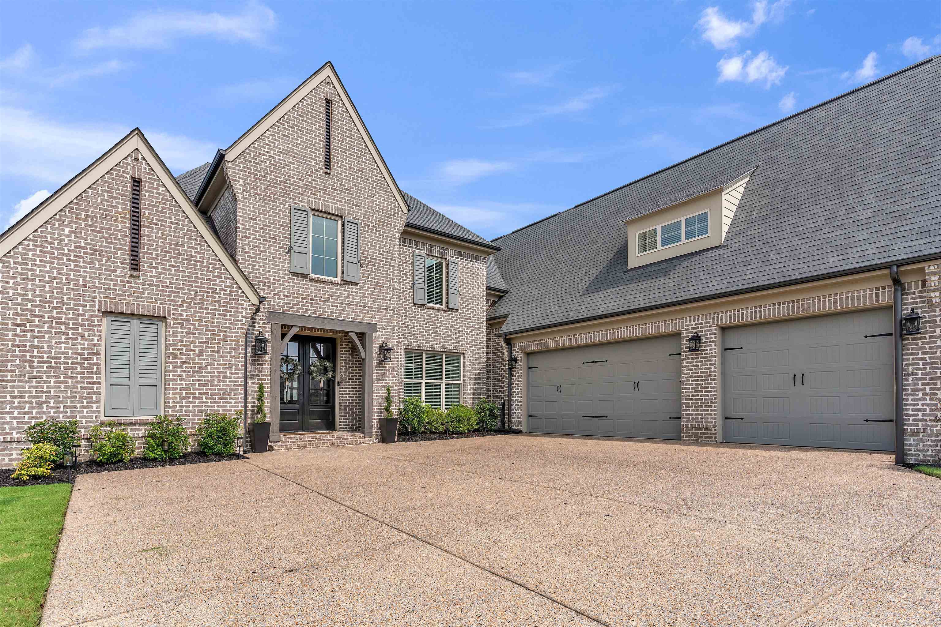 Property Photo:  4712 Carousel Ln  TN 38017 