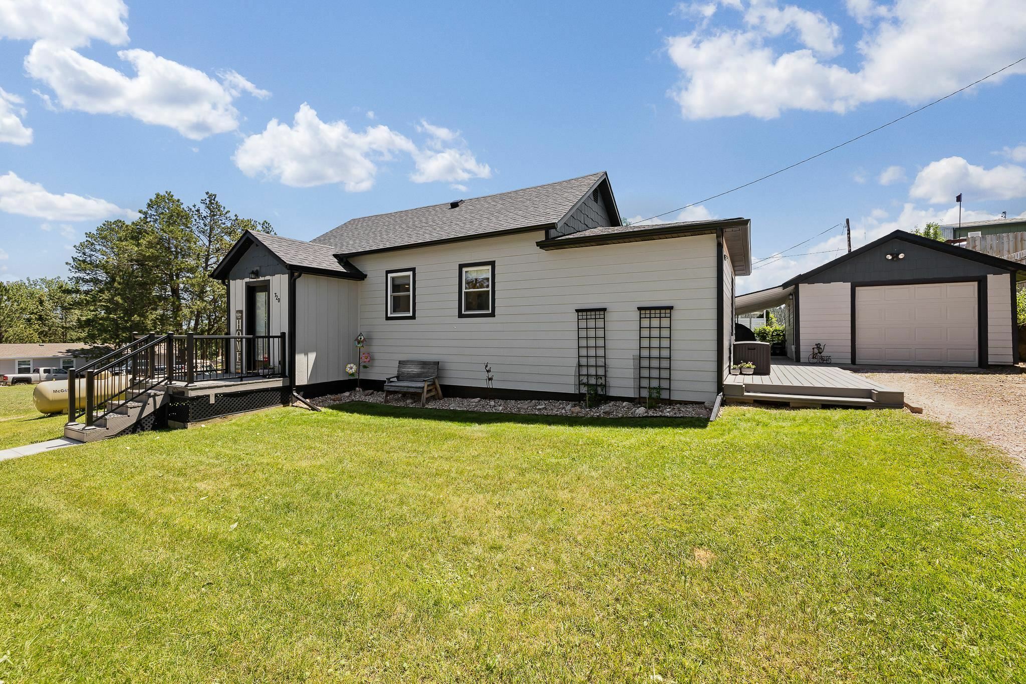 720 Lincoln Street  Custer SD 57730-1220 photo