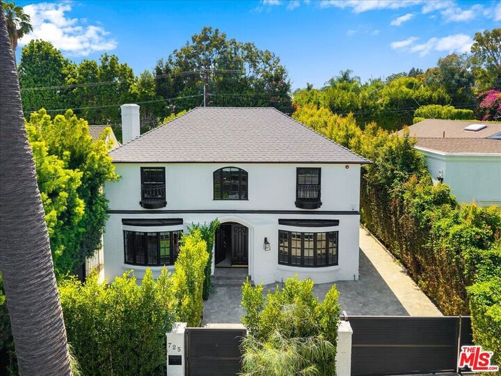 725 N Doheny Drive  Beverly Hills CA 90210 photo