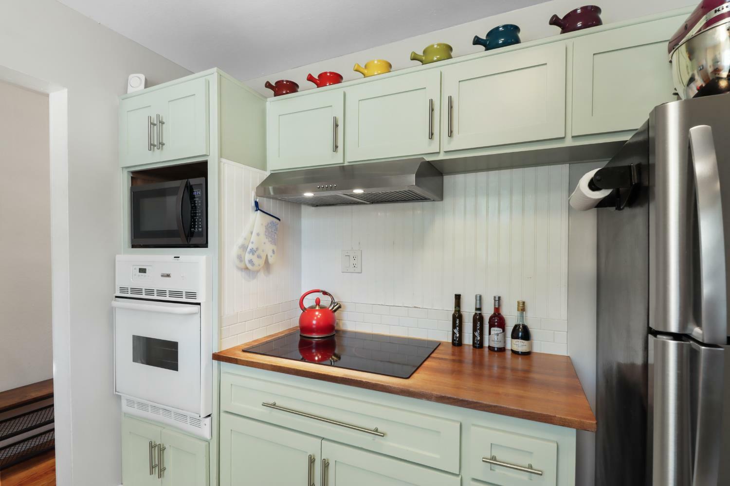 Property Photo:  7125 Gail Way  CA 95628 