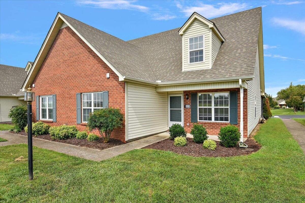 Property Photo:  885 E Northfield Blvd  TN 37130 