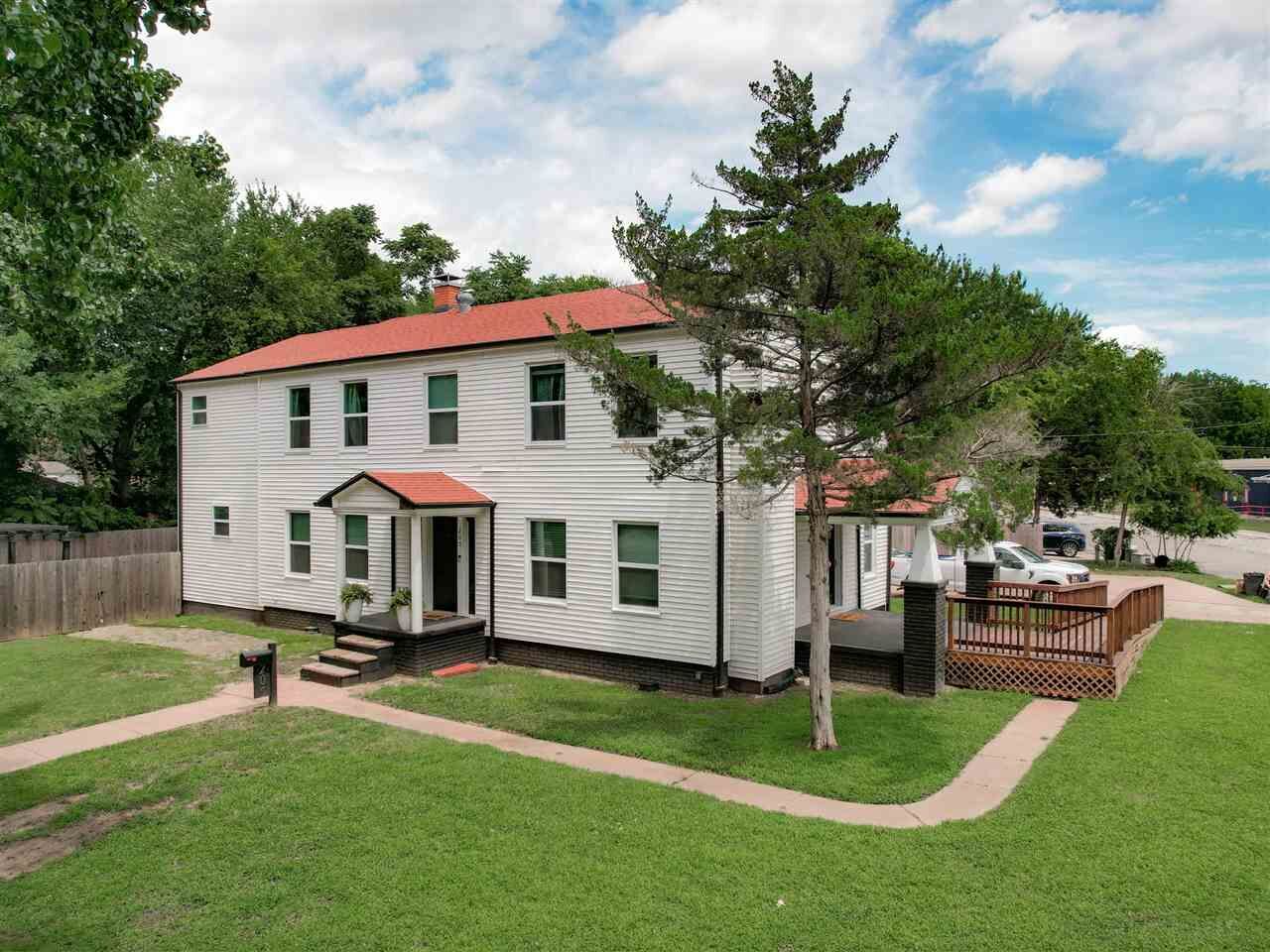 Property Photo:  205 Virginia  OK 74601 