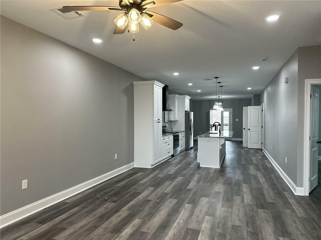 Property Photo: 142 Lakeview Drive B LA 70458