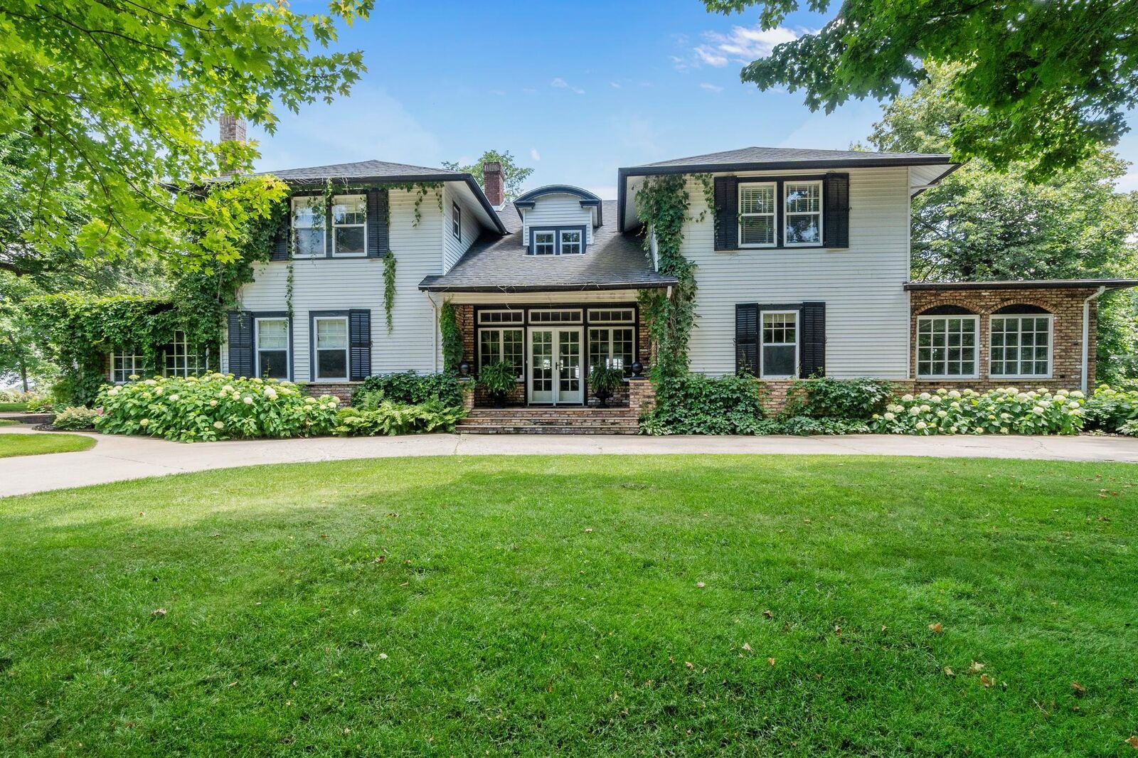 Property Photo:  3307 N Nokomis NE  MN 56308 