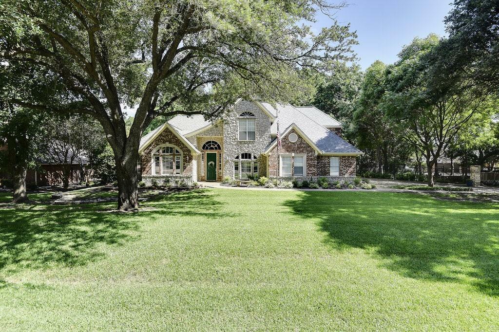 Property Photo: 836 Nueces Trail TX 76065