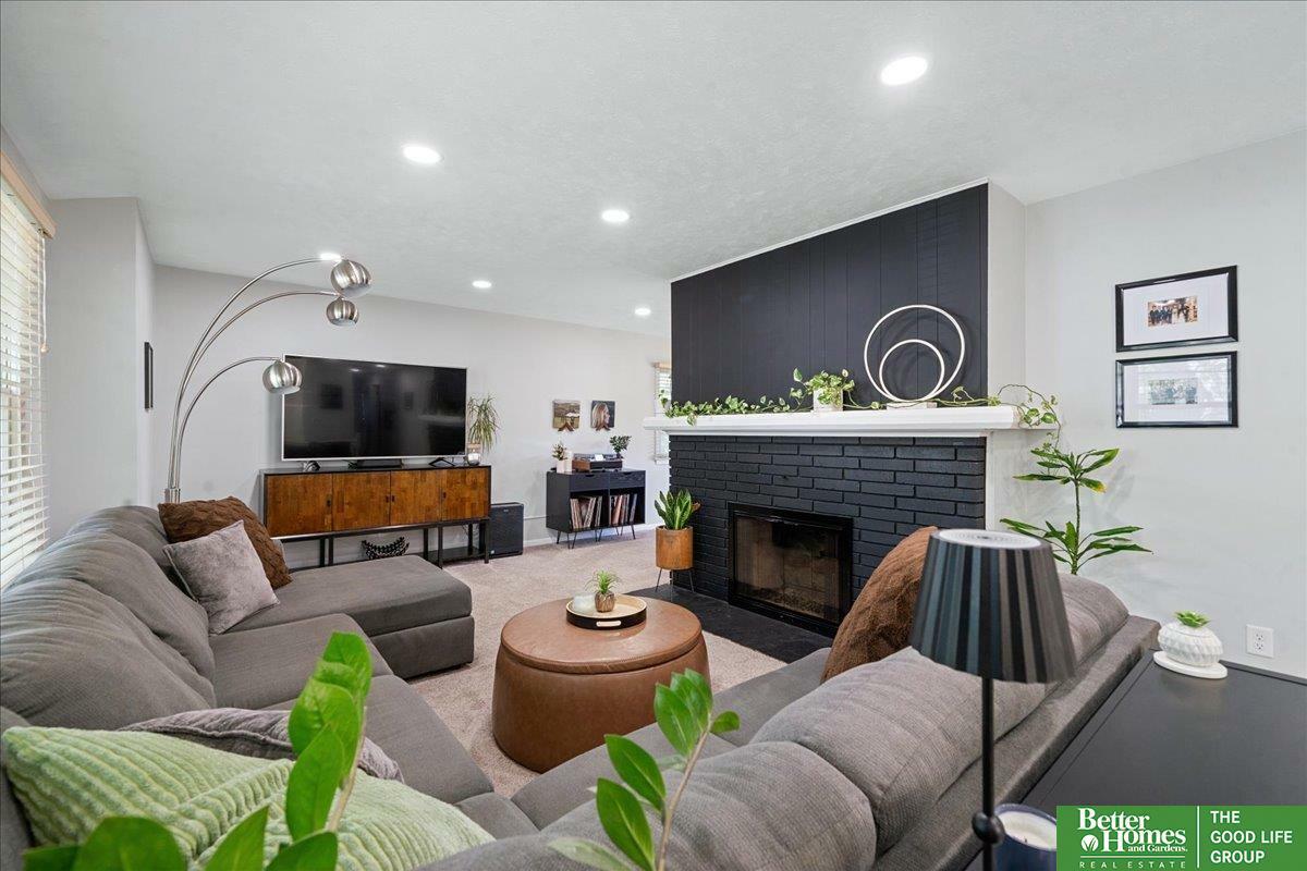 Property Photo:  2918 S 112th Street  NE 68144 