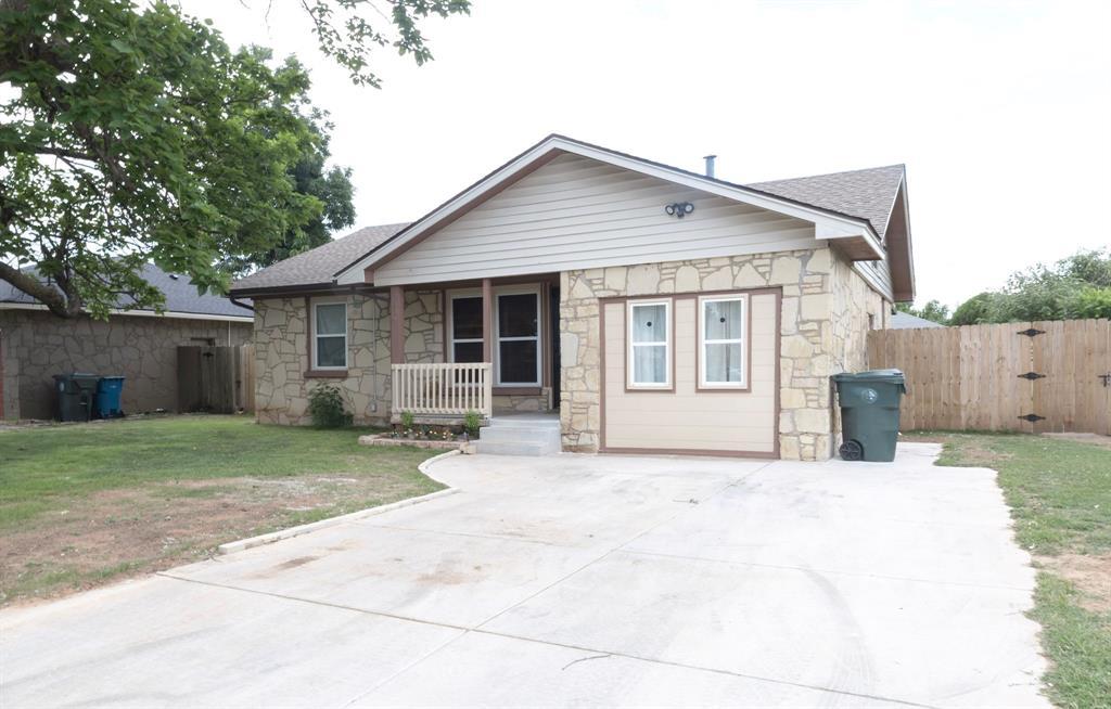 Property Photo: 204 E Coe Drive OK 73110