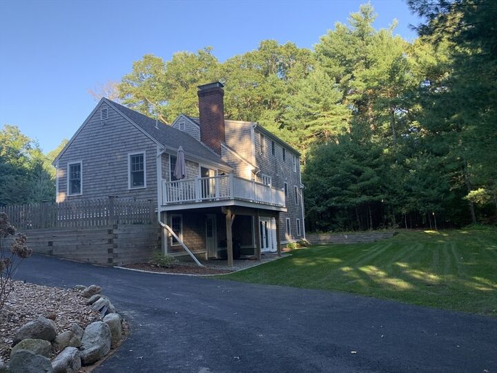 Property Photo: 124 Ferry St MA 02050