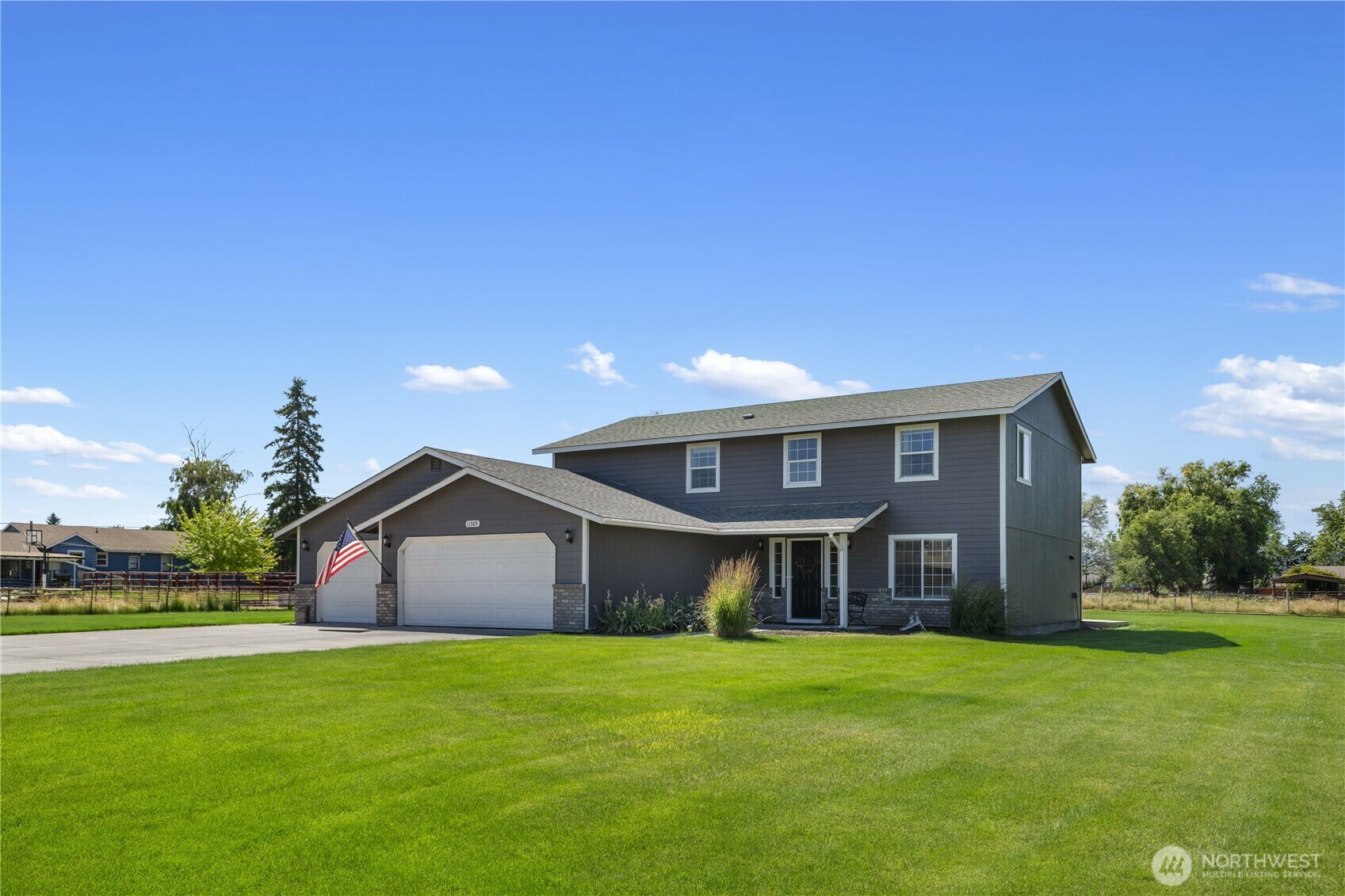 Property Photo:  11389  Thompson Road NE  WA 98837 