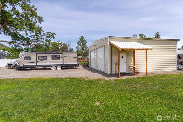 Property Photo:  505  Jasmine Street  WA 98841 