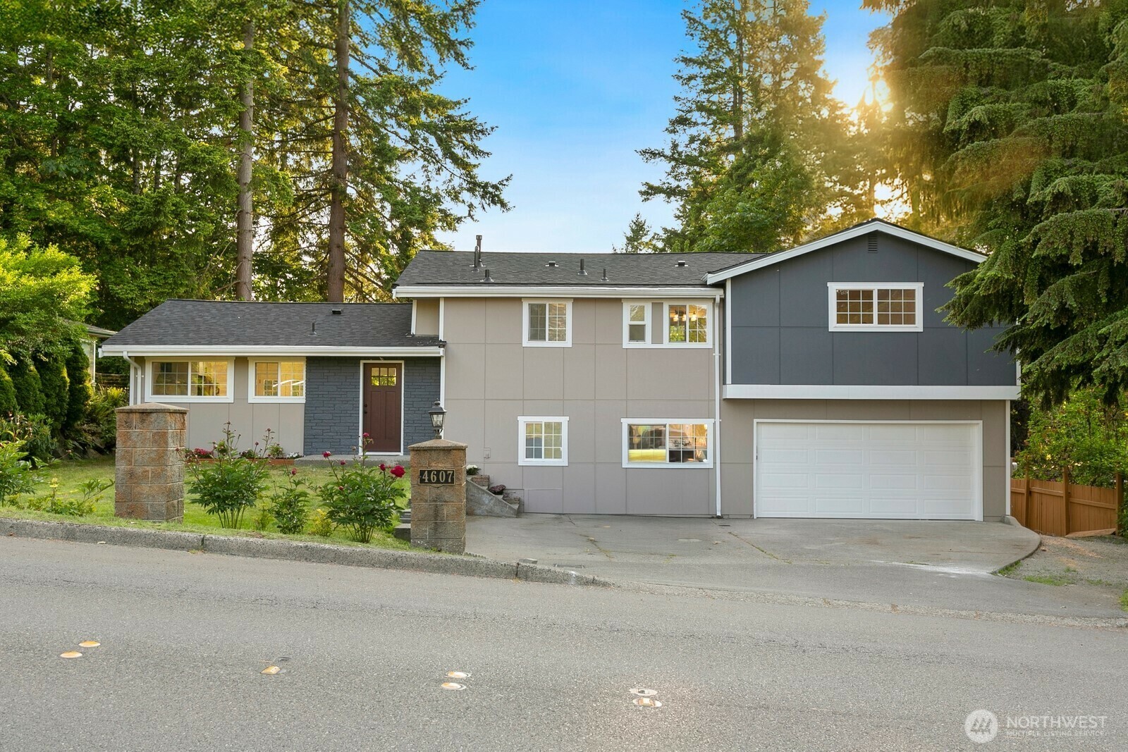 4607  150th Avenue SE  Bellevue WA 98006 photo