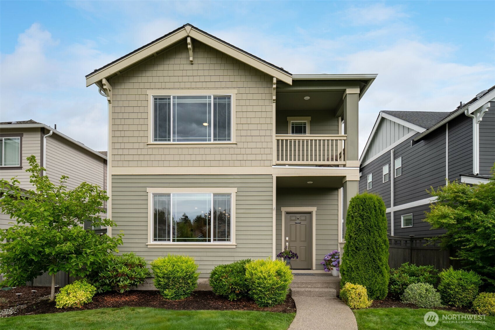 Property Photo:  32828 SE Cottonwood Street  WA 98010 