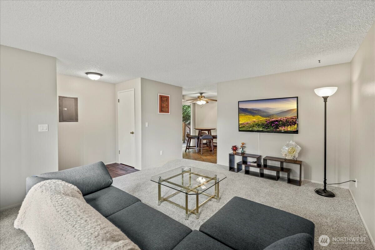 Property Photo: 15824 9th Avenue SW B WA 98166