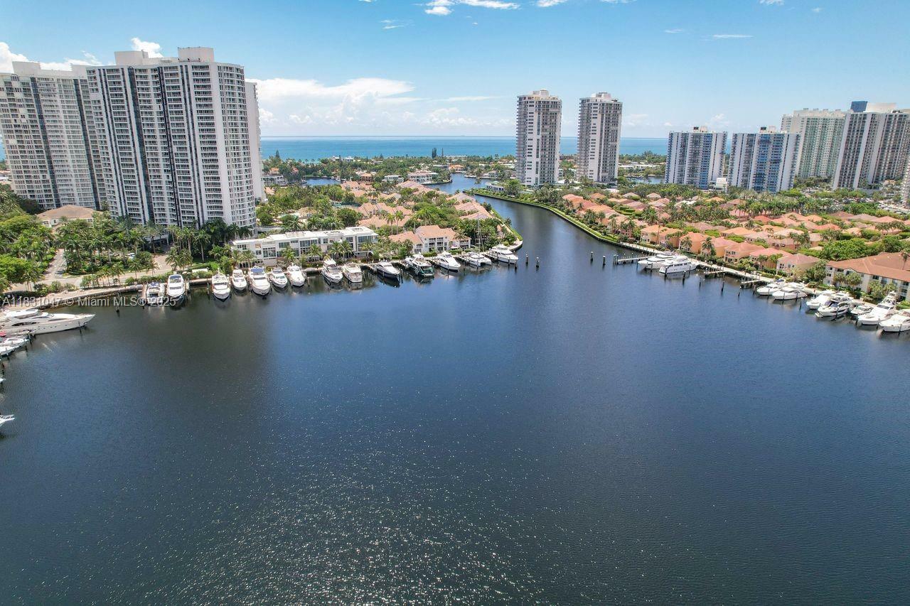 Property Photo: 3552 Magellan Cir 122 FL 33180