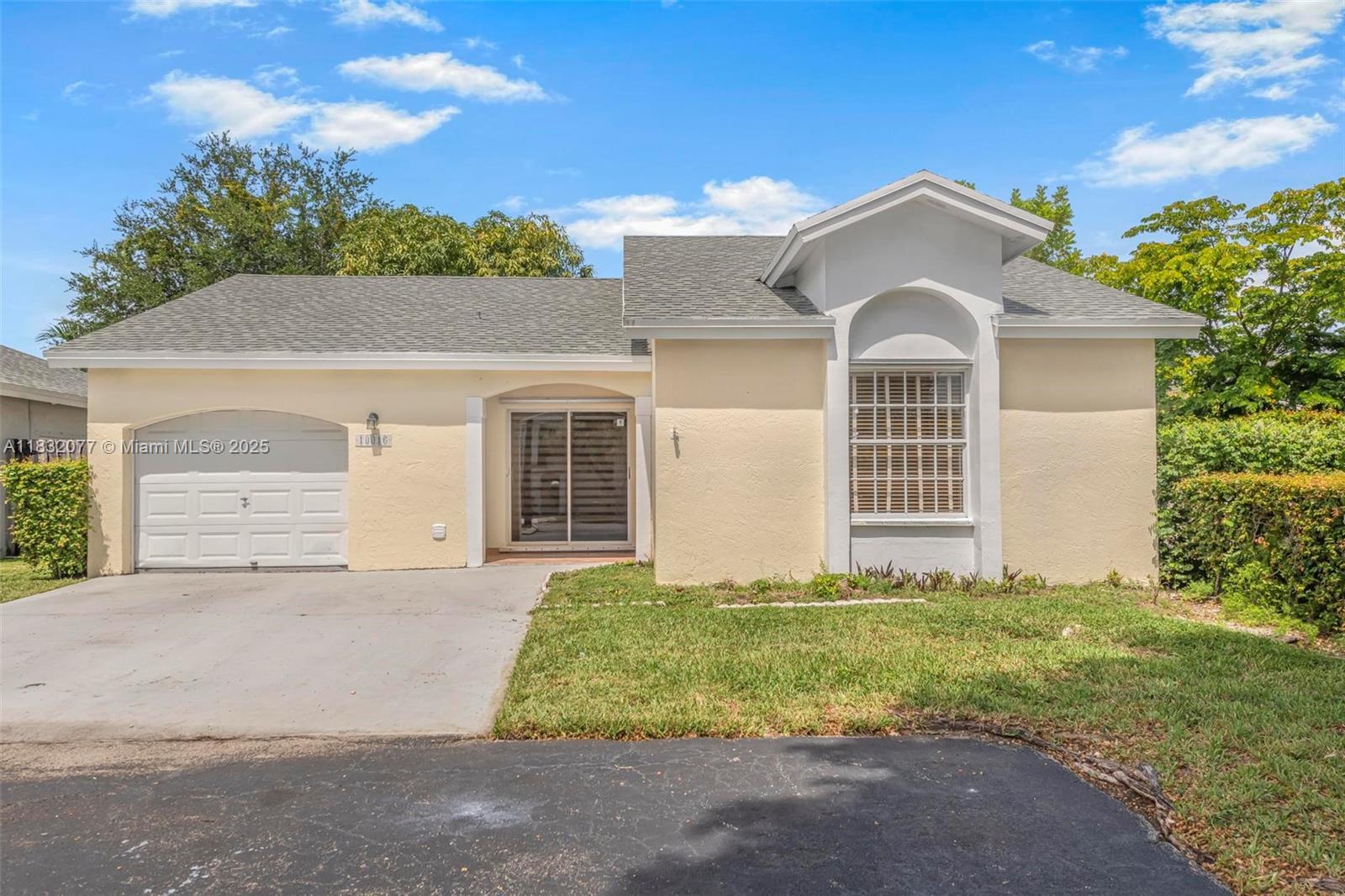 10016 NW 51st Ter  Doral FL 33178 photo