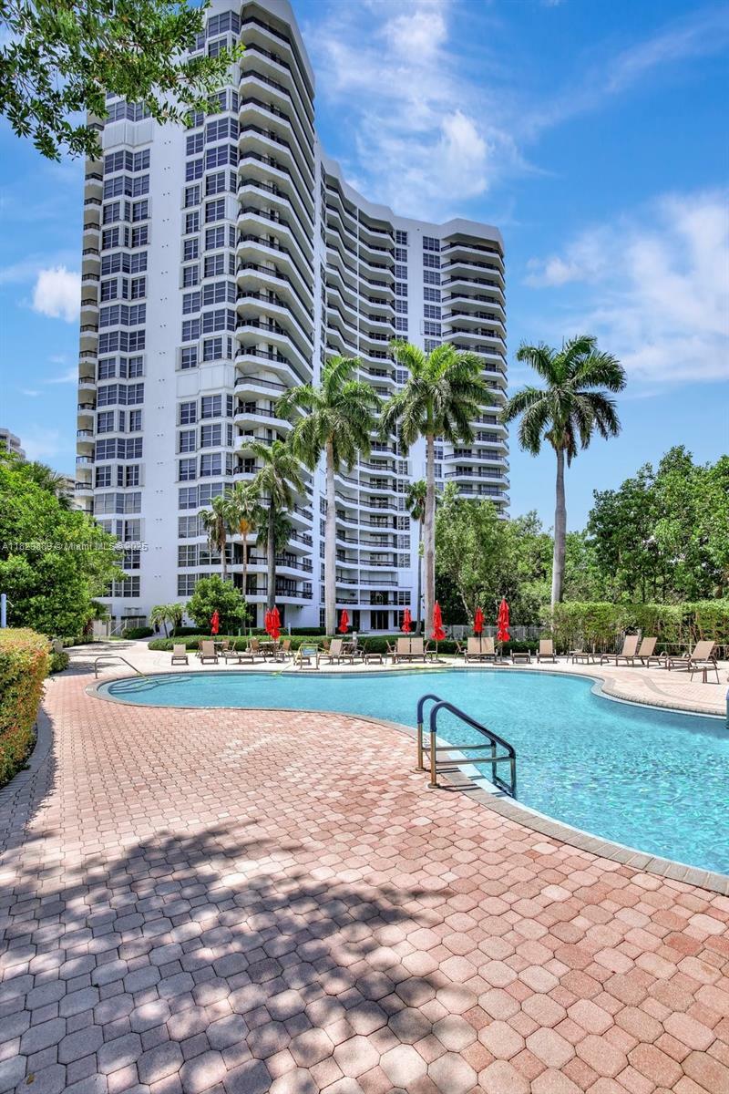 Property Photo:  3400 NE 192nd St 1606  FL 33180 