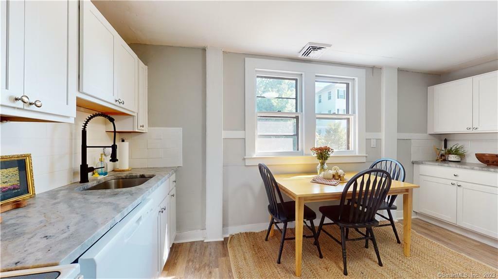 Property Photo:  50 House Street  CT 06033 