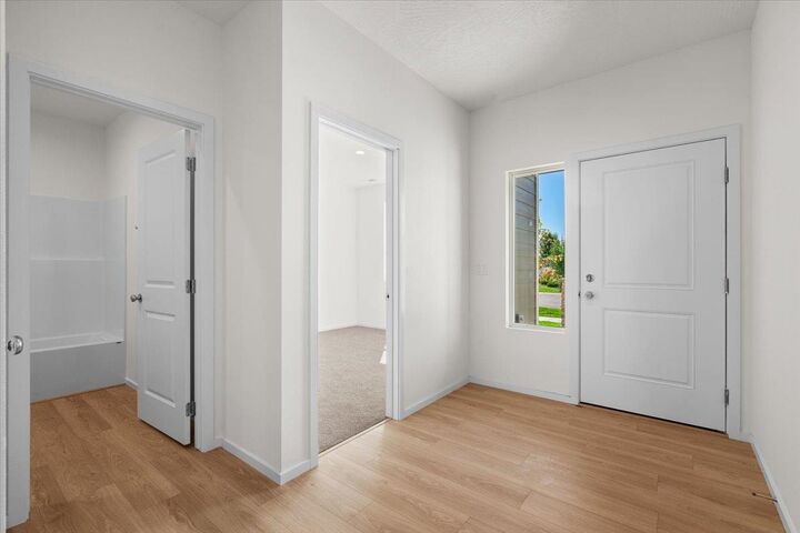 Property Photo:  711 E 5th St  WA 99006 