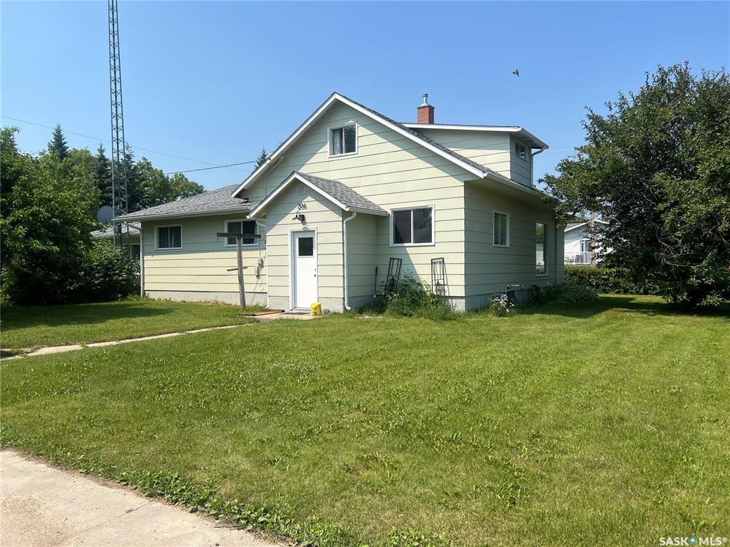 Property Photo: 206 2nd Avenue E SK S0E 1H0