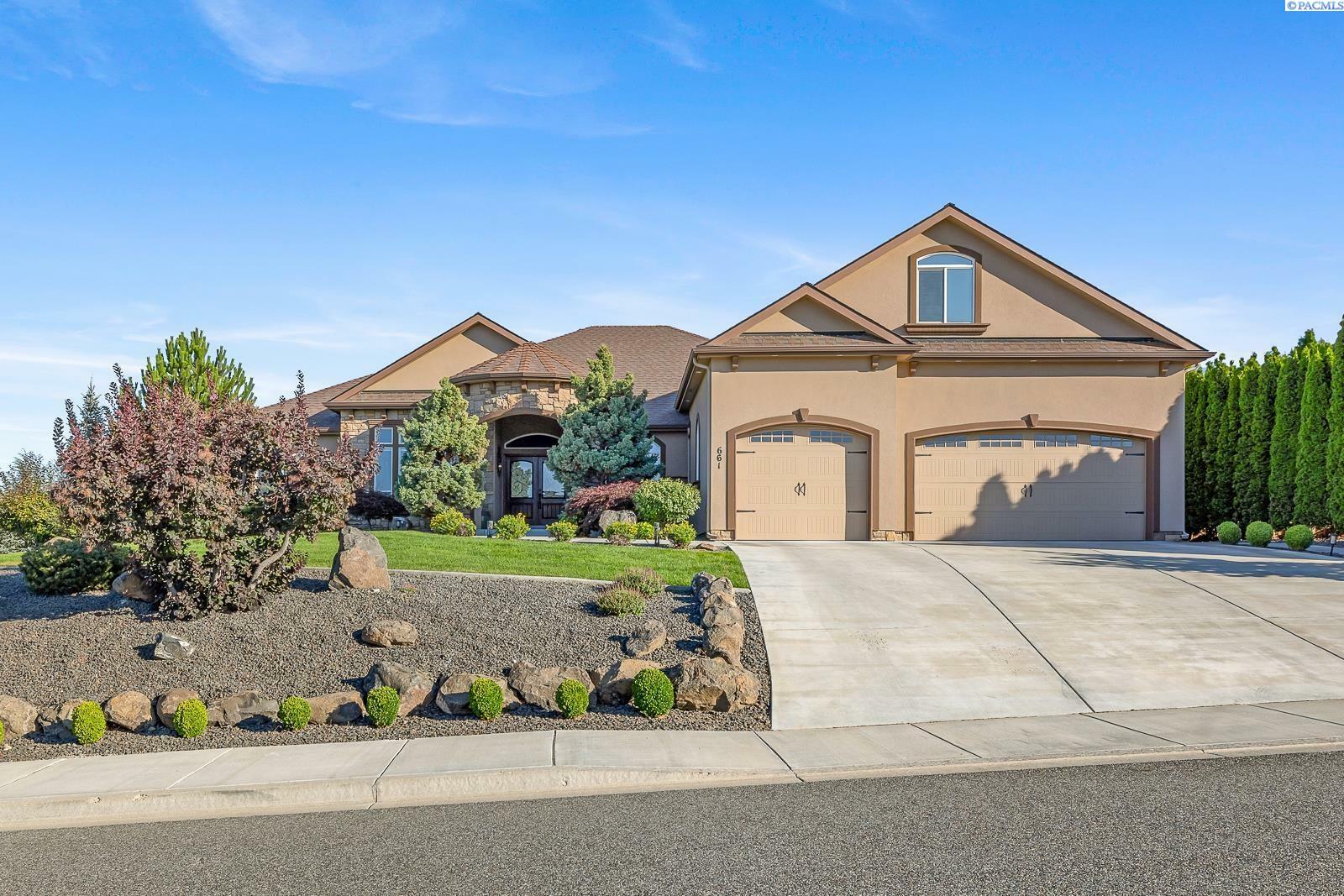 Property Photo:  661 Nuvola Vista Ct  WA 99352 