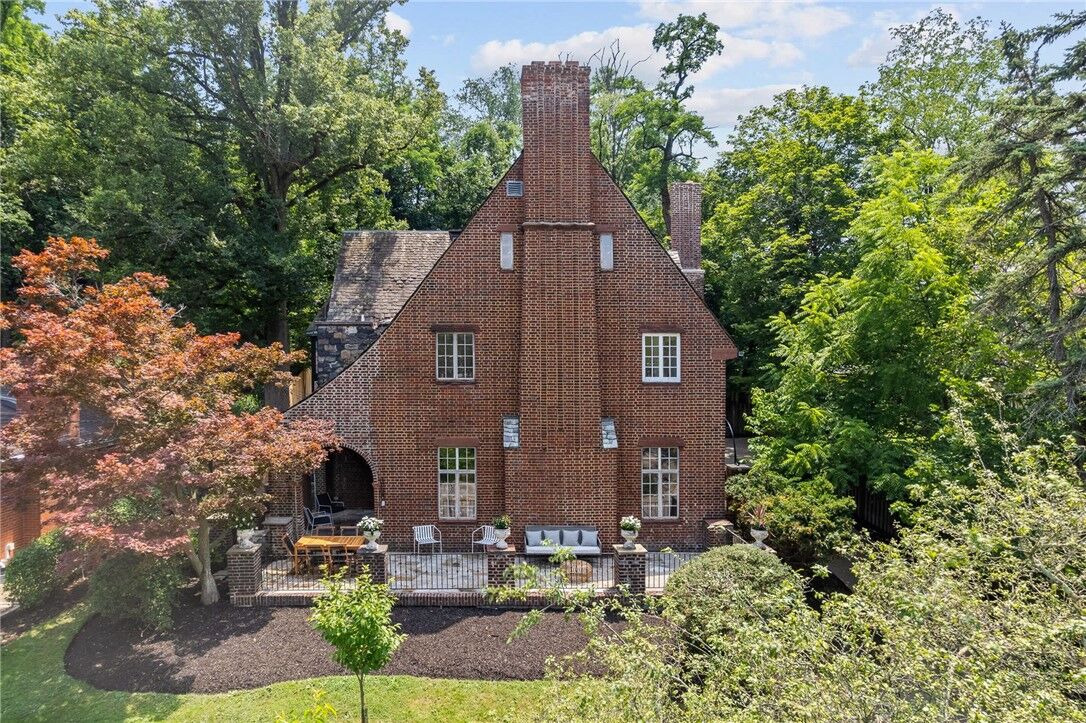Property Photo: 1808 Beechwood Blvd PA 15217