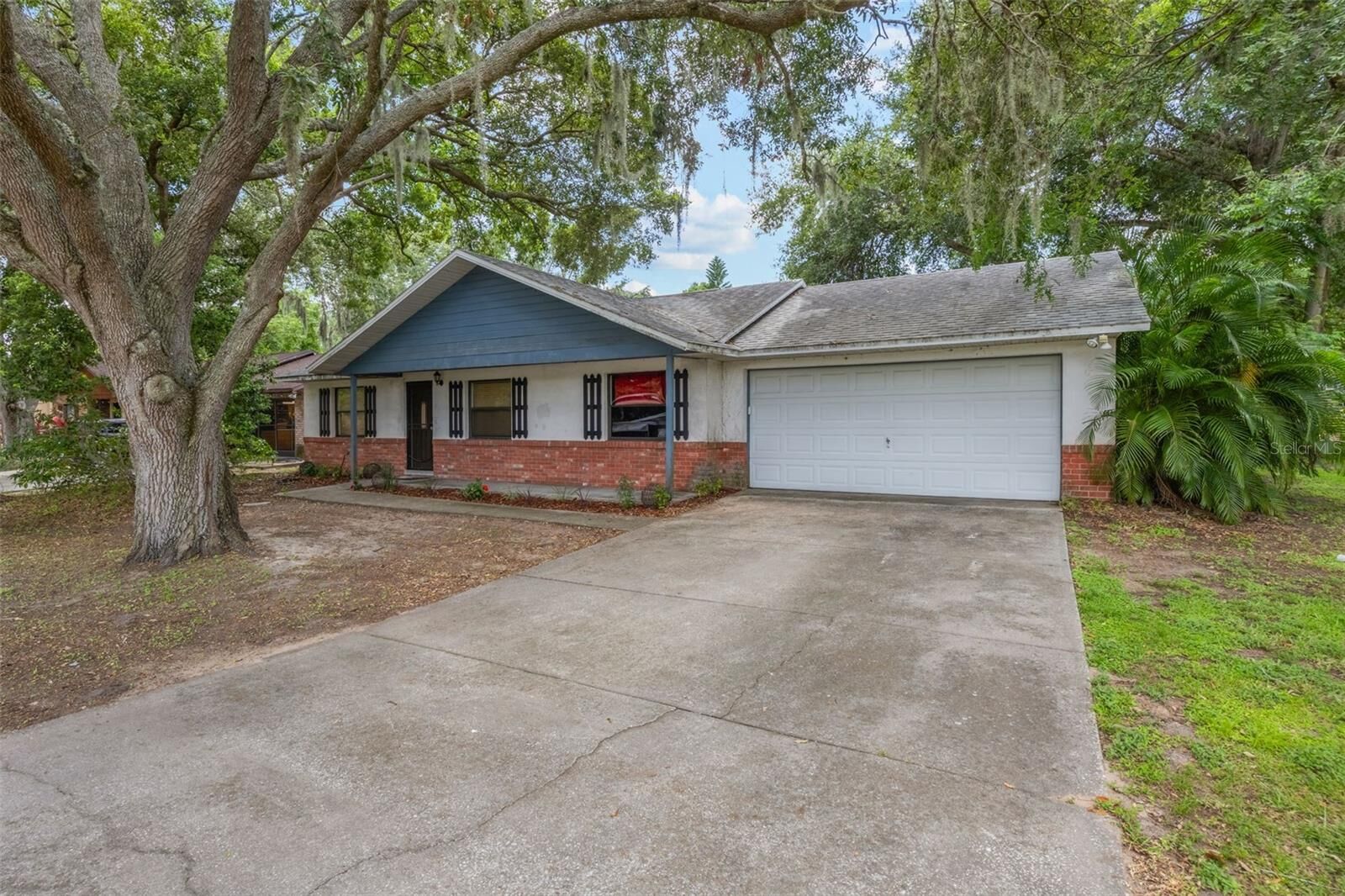 Property Photo: 1440 12th Street FL 34711