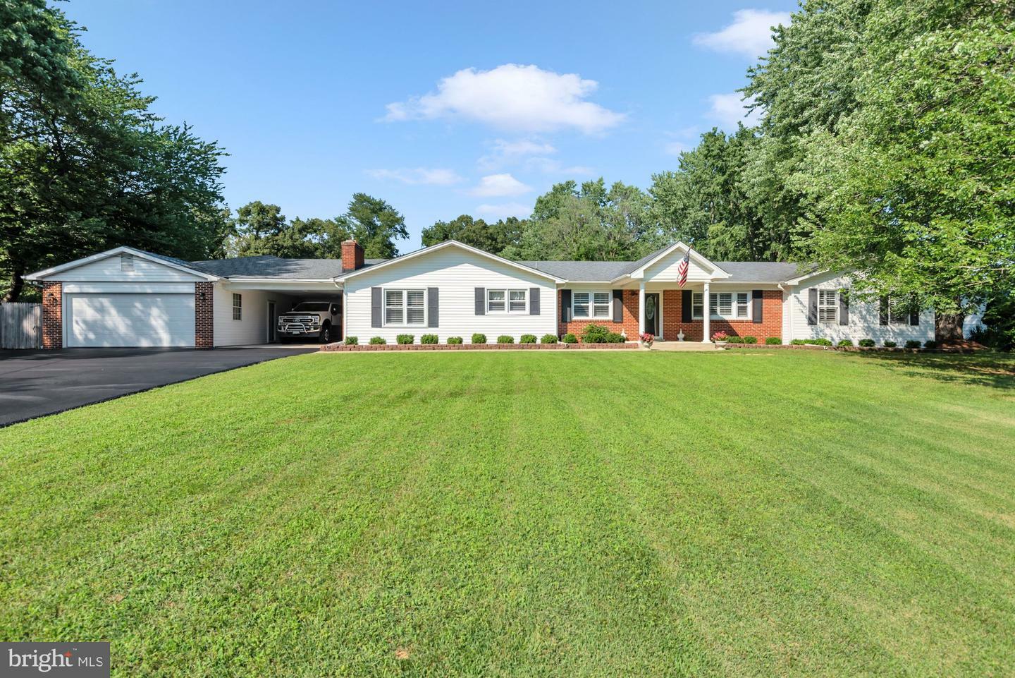 Property Photo: 10586 Deacon Road MD 20695