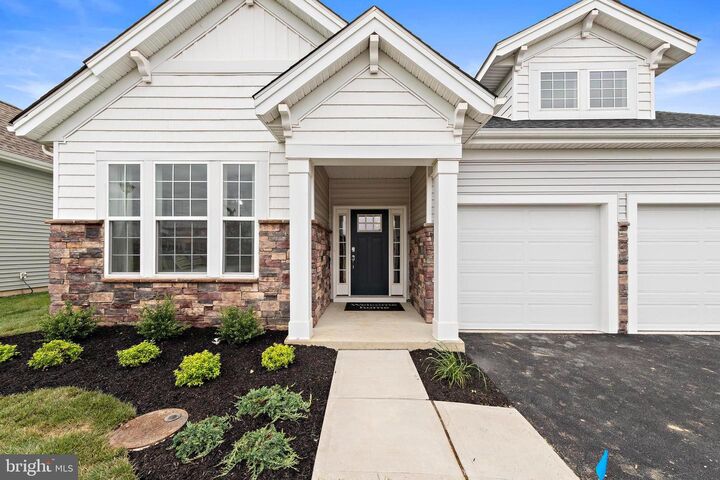 Property Photo: 15 Galerie Court NJ 08831