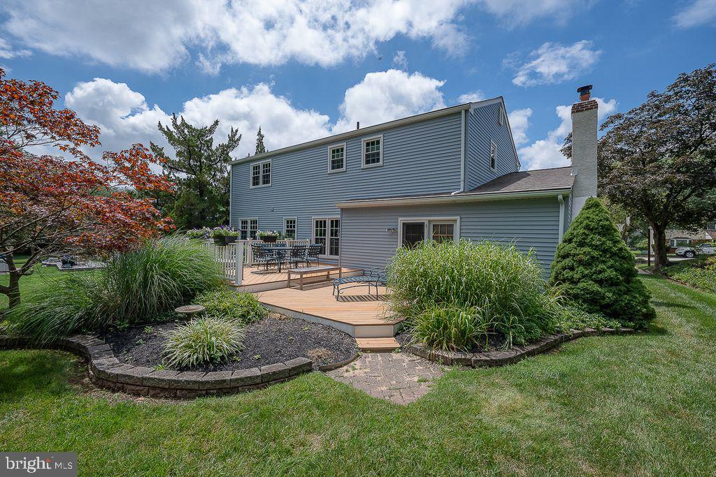 Property Photo:  115 Hawthorne Ln  PA 19460 