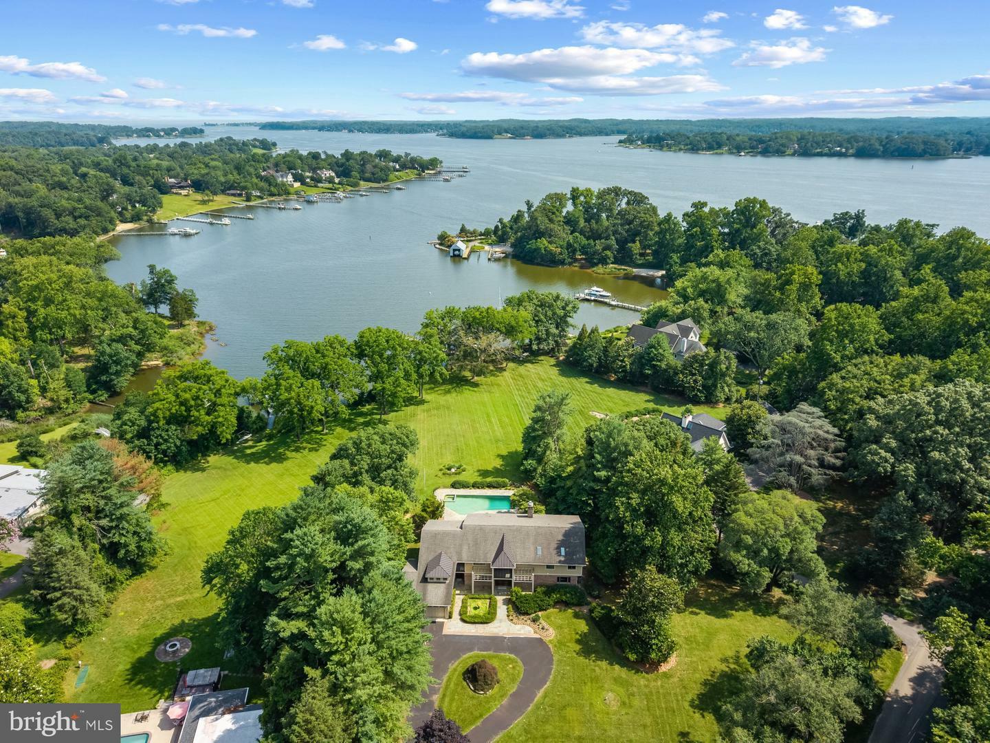 917 Childs Point Road  Annapolis MD 21401 photo