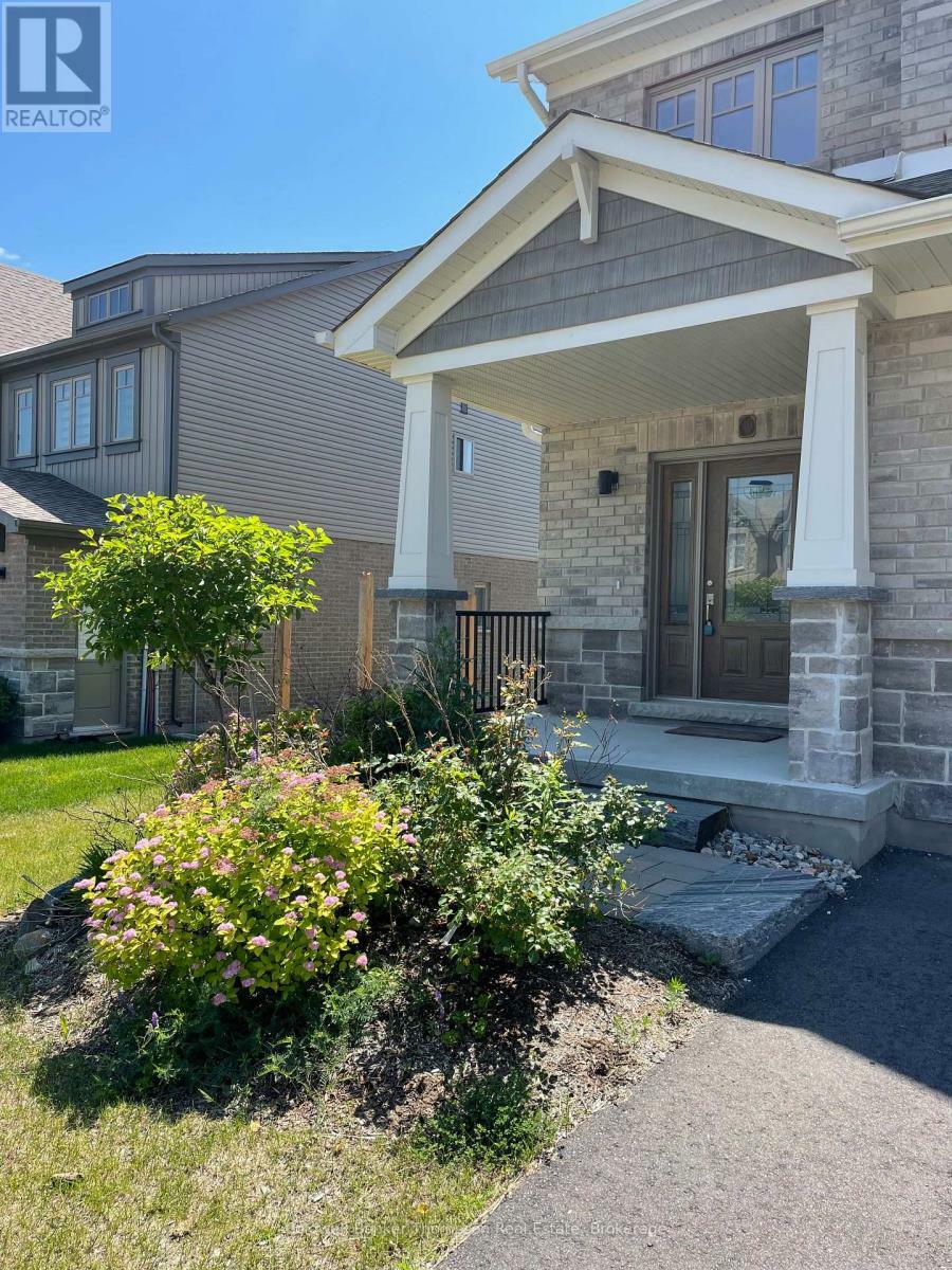 Photo de la propriété:  33 Woodstream Drive  ON P1H 0B7 