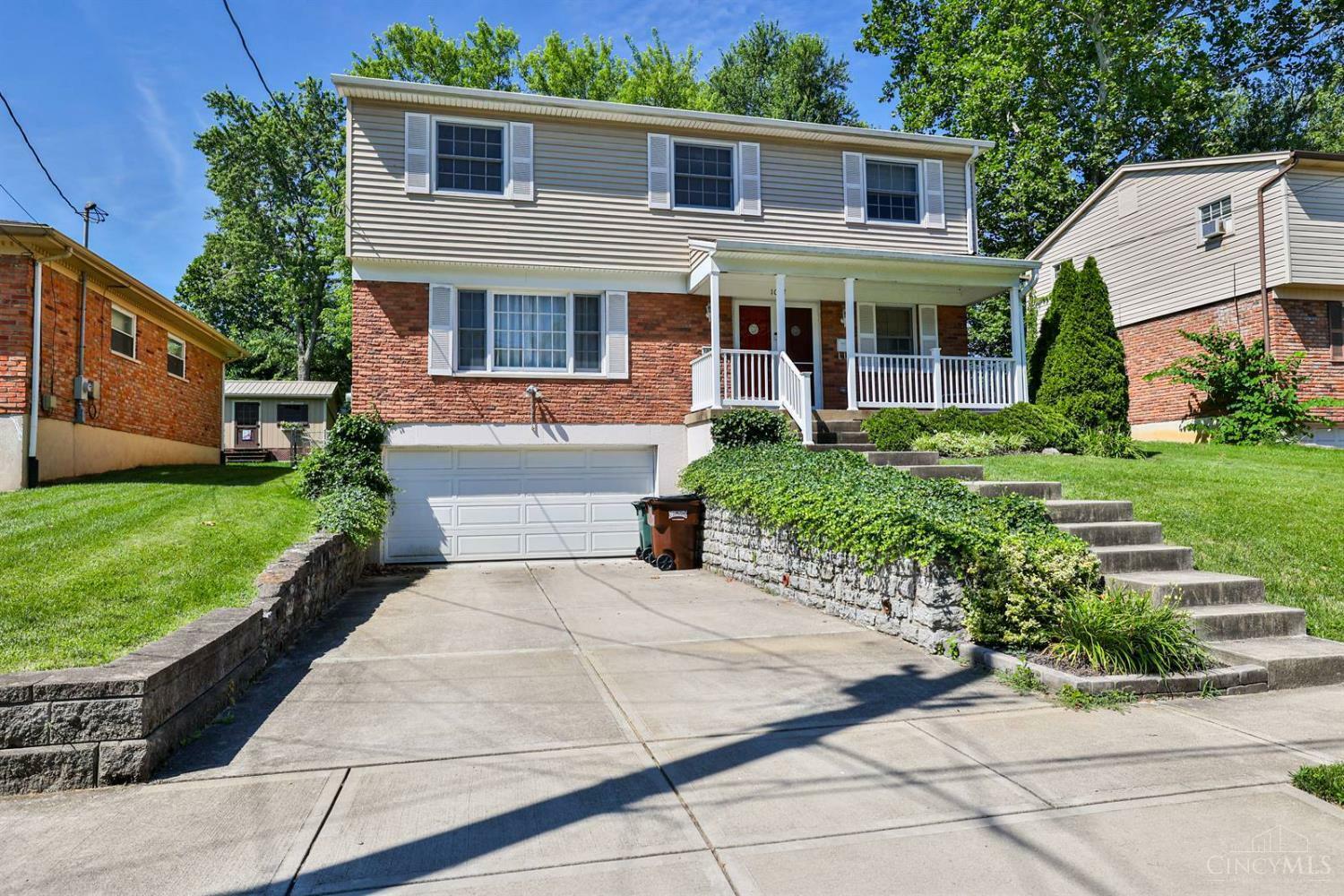 Property Photo: 1077 Meadowind Court OH 45231