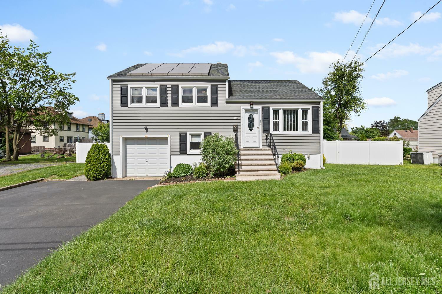 315 D Street  Middlesex NJ 08846 photo