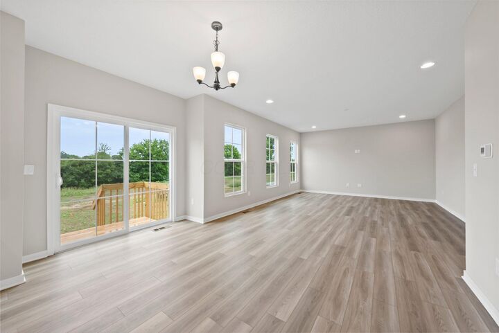 4462 Kabarda Way  Hilliard OH 43026 photo