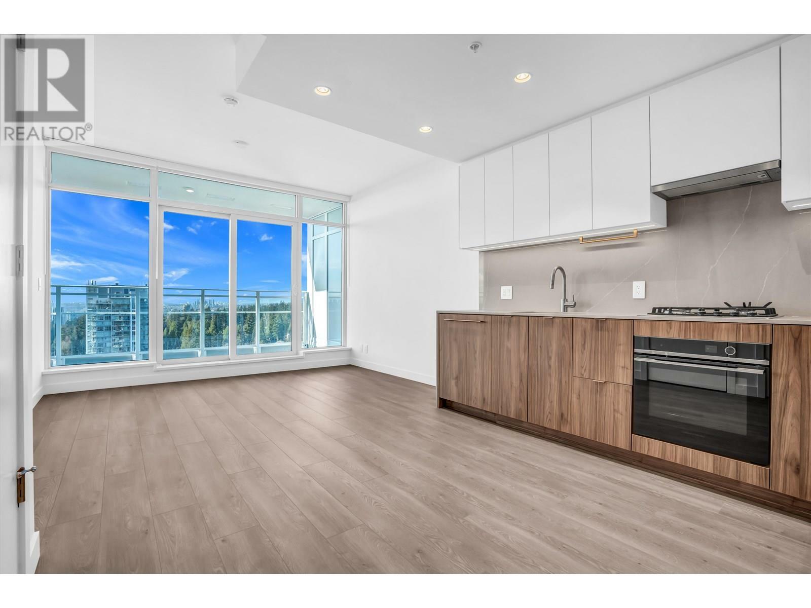 Photo de la propriété: 505 Nelson Street 1605 BC V3J 0R5