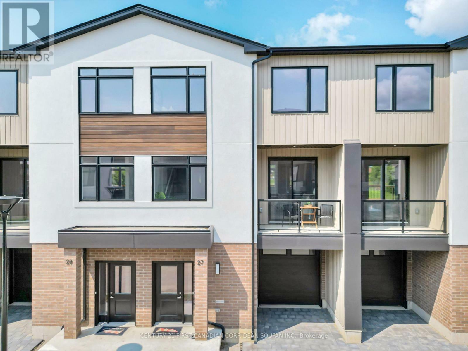 Property Photo:  349 Southdale Road East 8  ON N6E 1A2 