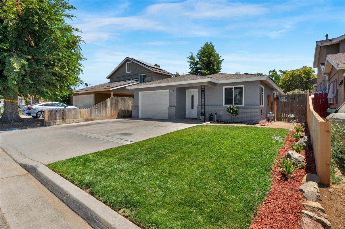 Property Photo:  4343 W Princeton Avenue  CA 93722 