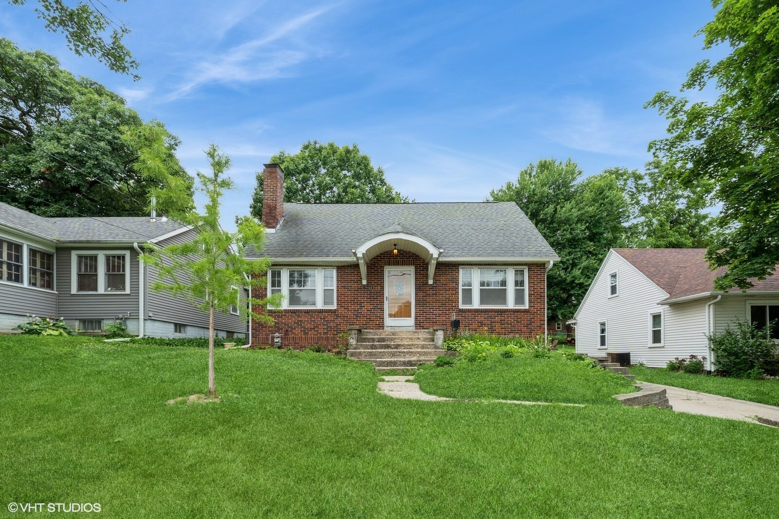 4118 11th Street  Des Moines IA 50313 photo