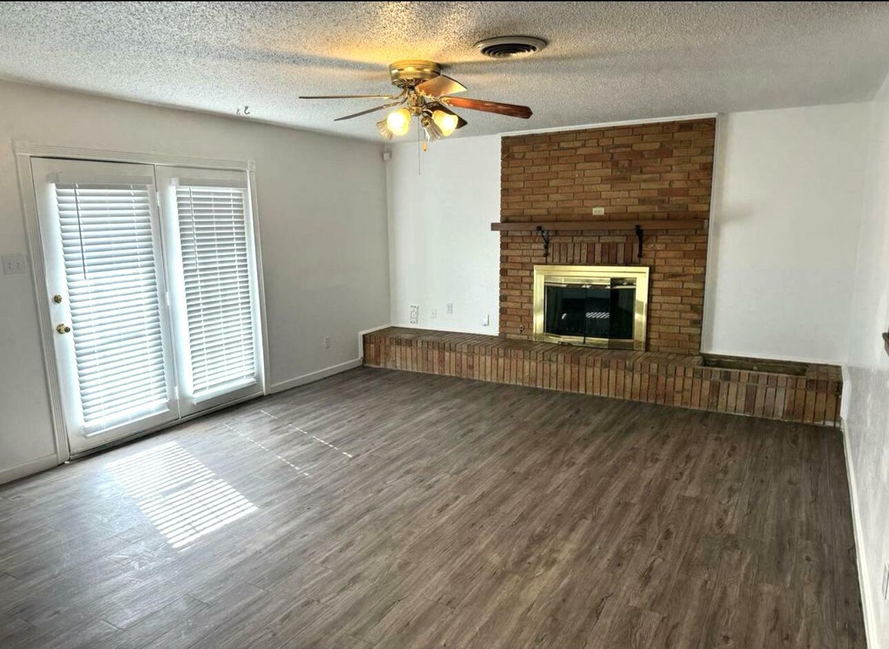 Property Photo: 1219 48th Street TX 79412