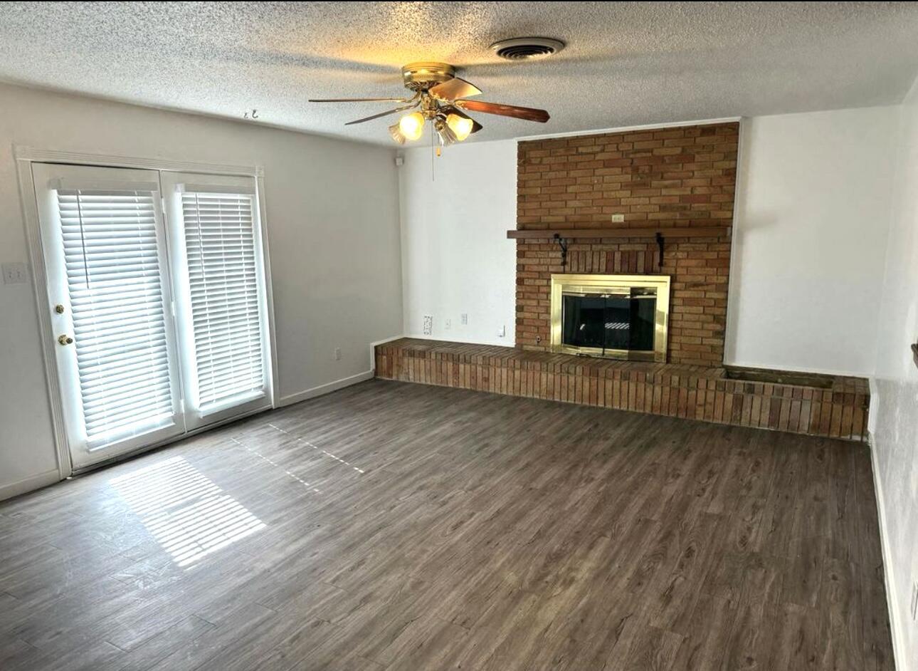 Property Photo: 1219 48th Street TX 79412