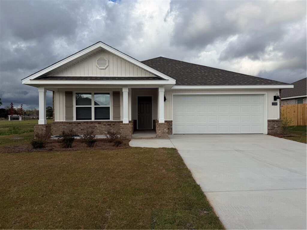 Property Photo: 12586 Ellen'S Cove Drive S AL 36541