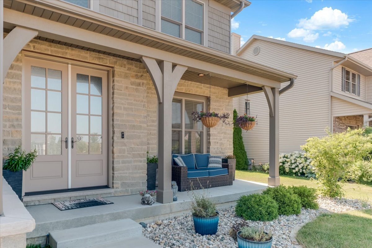 Property Photo: 1504 Jacobs Boulevard IL 61822