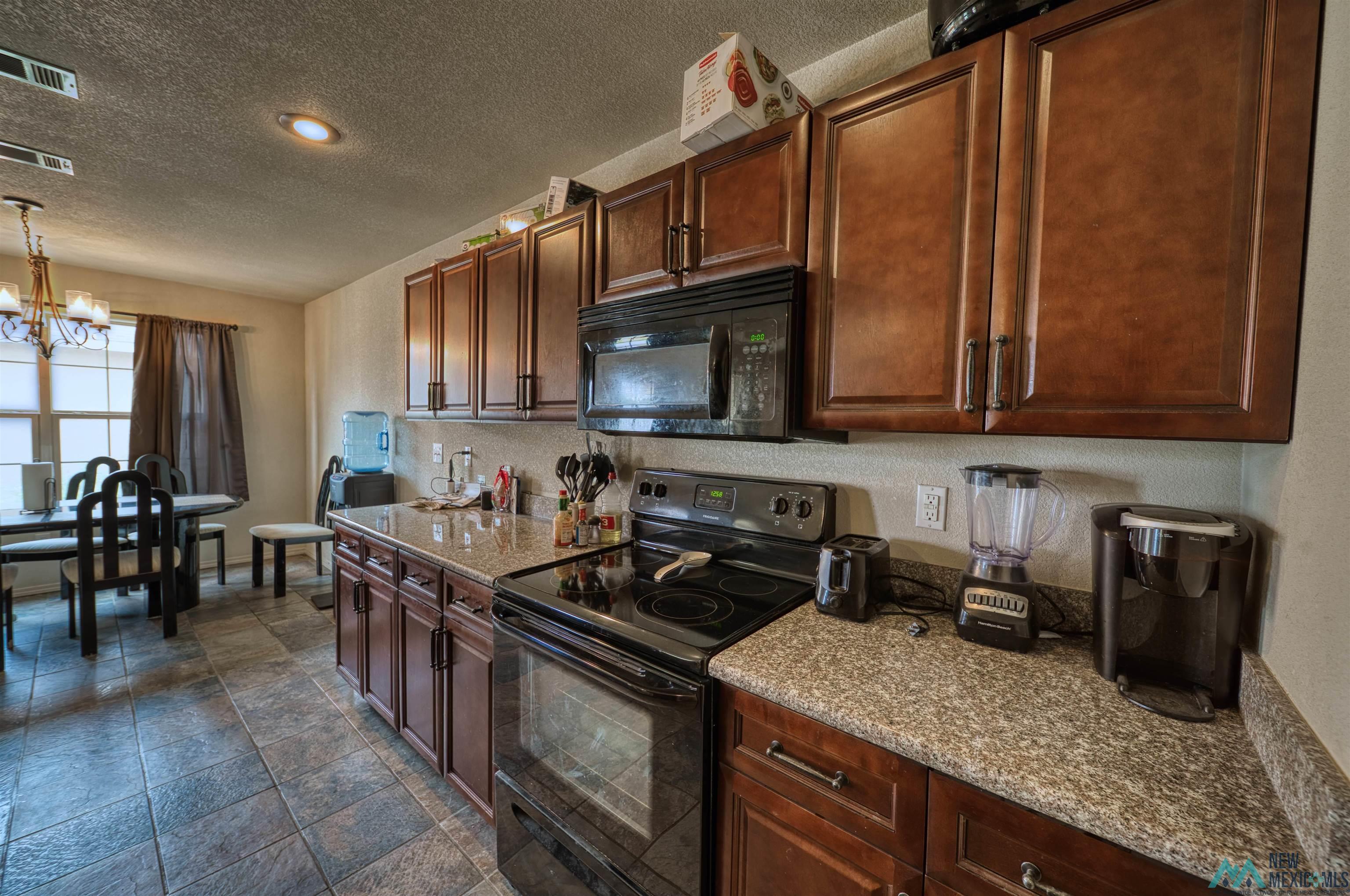 Property Photo: 2610 W Lea Street NM 88220