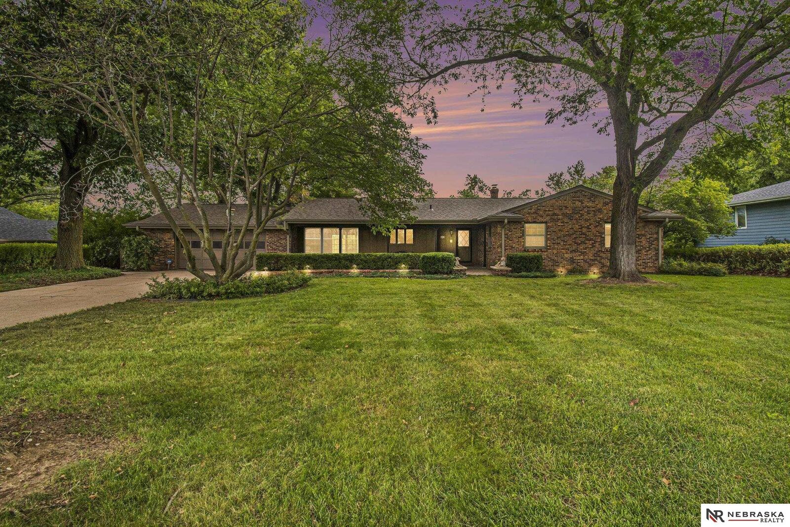 Property Photo: 6312 Girard Street NE 68152