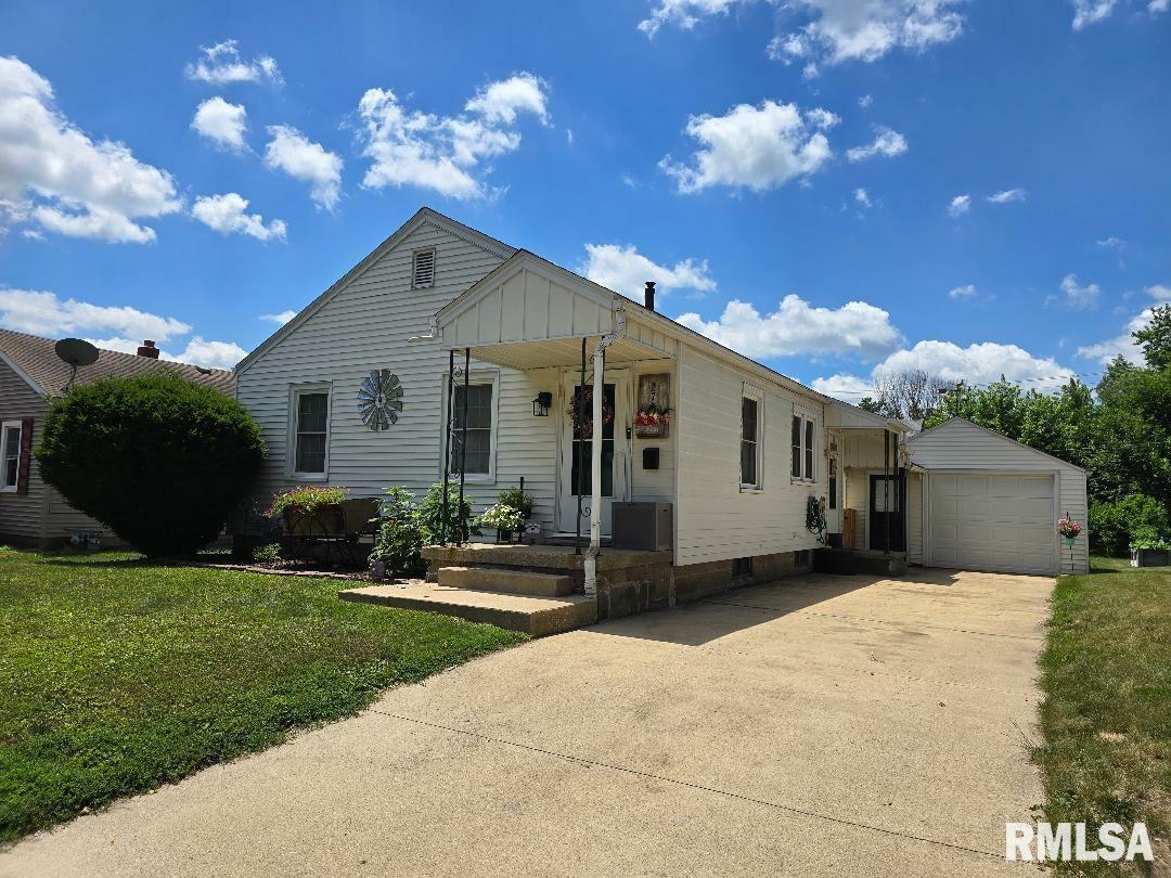 Property Photo:  270 Thompson Court  IL 61520 